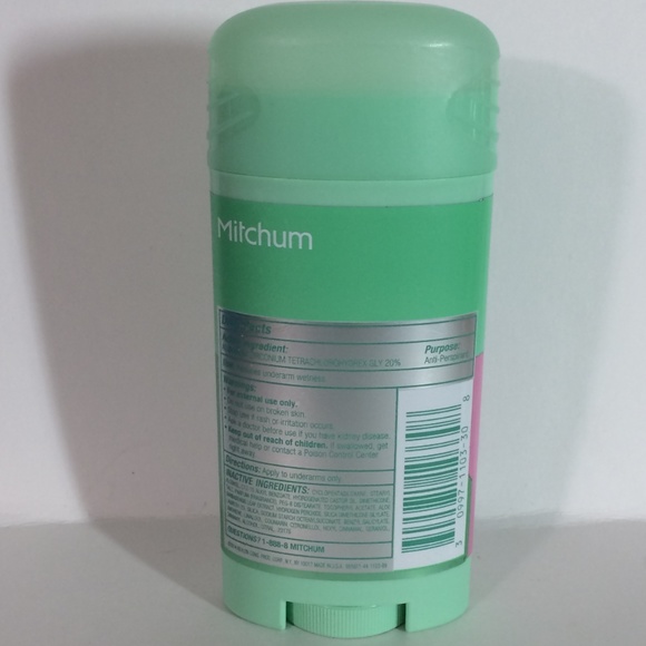 3 Mitchum Advanced Control Powder Fresh Deodorant - Picture 4 of 7